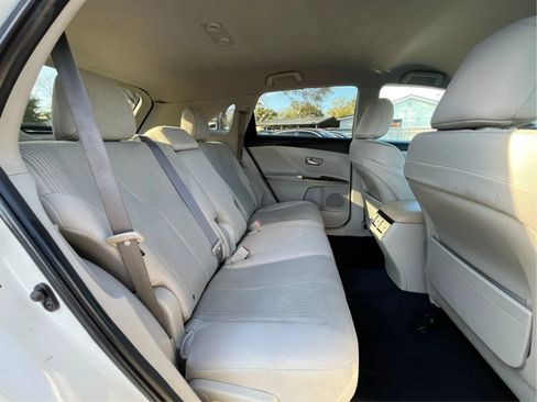 Used 2010 Toyota Venza image 23