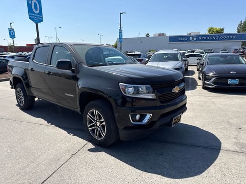 Used 2019 Chevrolet Colorado W/T w/ Custom Special Edition RWD image 3