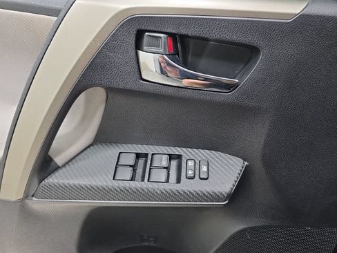 Used 2014 Toyota RAV4 XLE AWD/4WD image 28