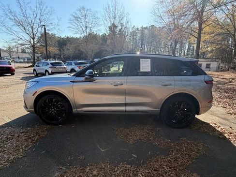 Certified 2023 Lincoln Corsair Reserve w/ Equipment Group 201A image 3