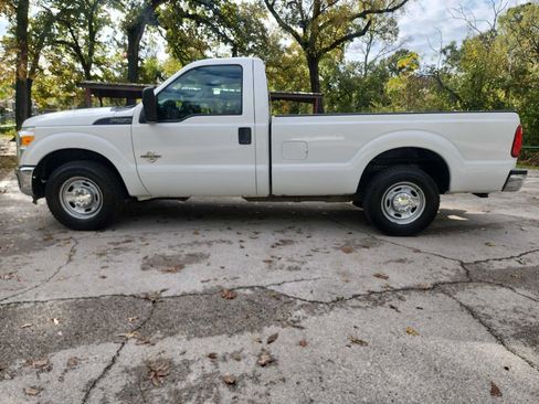 Used 2012 Ford F250 XL w/ XL Value Pkg image 4