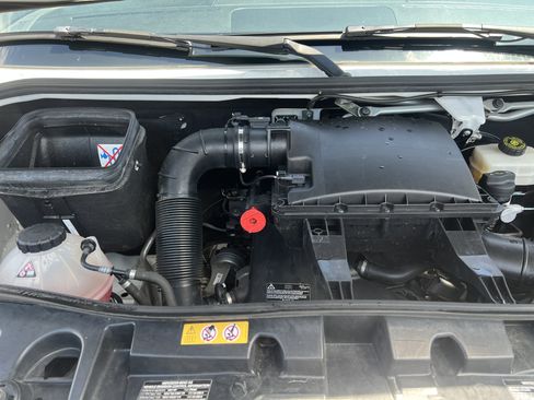 Used 2021 Freightliner Sprinter 2500 RWD image 12