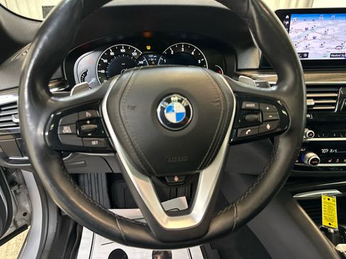 Used 2019 BMW 530i xDrive w/ Convenience Package image 13