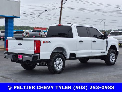 Used 2024 Ford F250 XLT w/ FX4 Off-Road Package AWD/4WD image 6