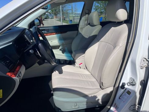 Used 2012 Subaru Outback 2.5i Limited w/ Moonroof Pkg AWD/4WD image 10