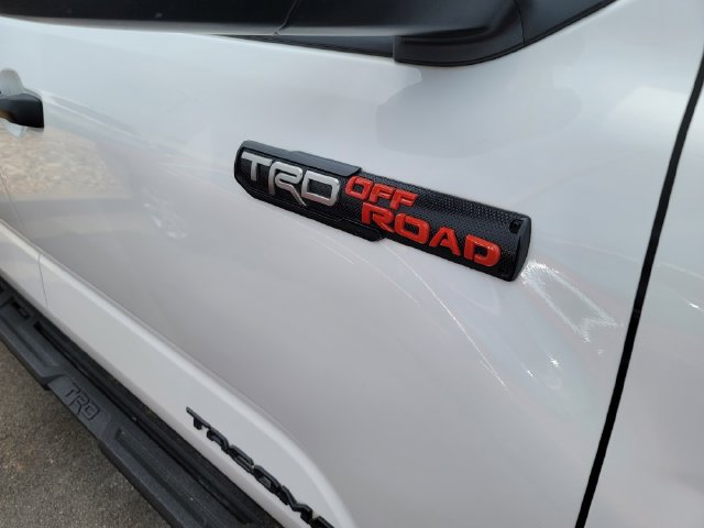 Used 2024 Toyota Tacoma TRD Off-Road AWD/4WD image 4