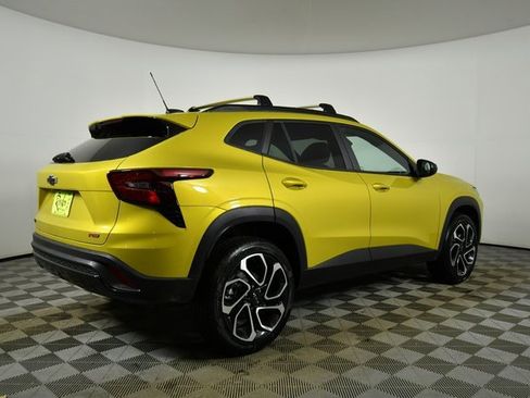 New 2025 Chevrolet Trax RS image 11