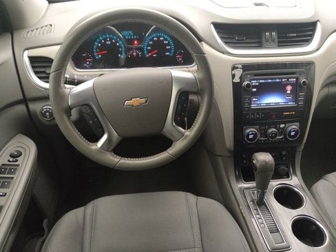 Used 2016 Chevrolet Traverse LT FWD image 22