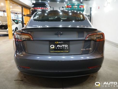 Used 2021 Tesla Model 3 Performance image 5