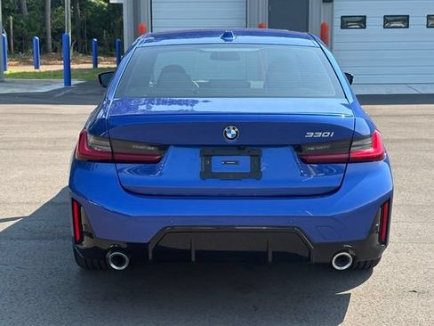 Used 2024 BMW 330i Sedan w/ M Sport Package RWD image 4