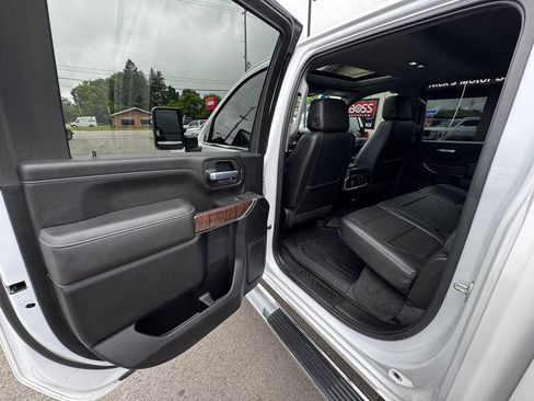 Used 2021 GMC Sierra 2500 Denali w/ Denali Ultimate Package AWD/4WD image 43