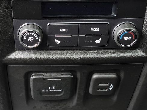 Used 2023 Chevrolet Traverse High Country image 43