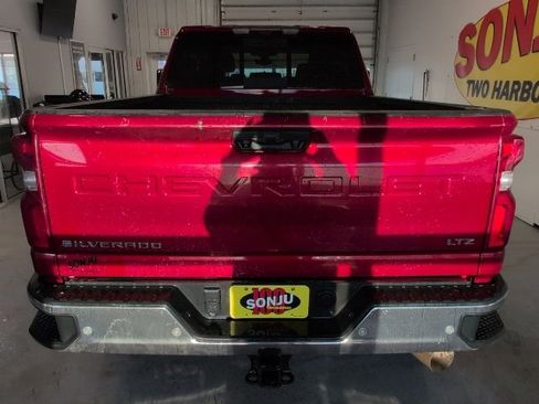 Used 2021 Chevrolet Silverado 2500 LTZ w/ LTZ Premium Package image 5