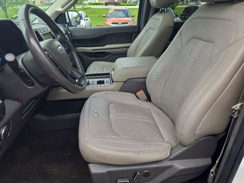 Used 2019 Ford Expedition Limited w/ Special Edition Package RWD image 24