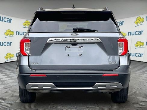 Used 2023 Ford Explorer XLT w/ Equipment Group 202A AWD/4WD image 5