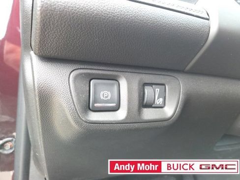 Used 2018 GMC Acadia SLE w/ Driver Alert Package I AWD/4WD image 32