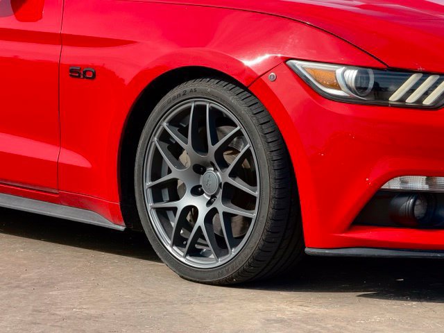 Used 2015 Ford Mustang GT RWD image 5