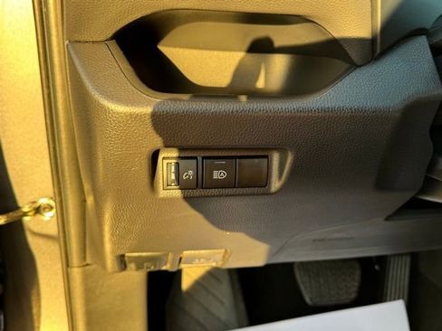 Used 2023 Toyota RAV4 XLE image 27