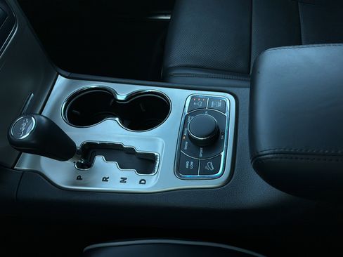 Used 2011 Jeep Grand Cherokee Overland AWD/4WD image 20