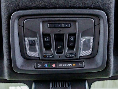 Used 2023 GMC Sierra 1500 Denali Ultimate AWD/4WD image 29