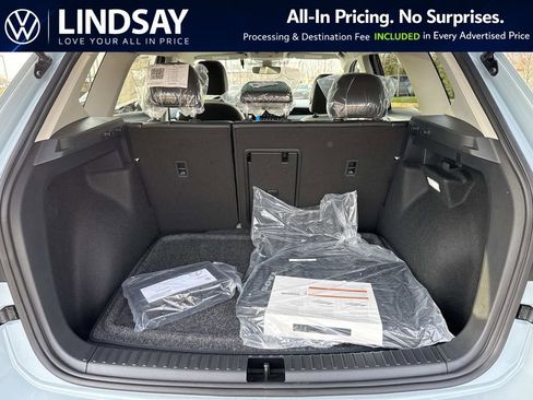 New 2026 Volkswagen Taos SE AWD/4WD image 11