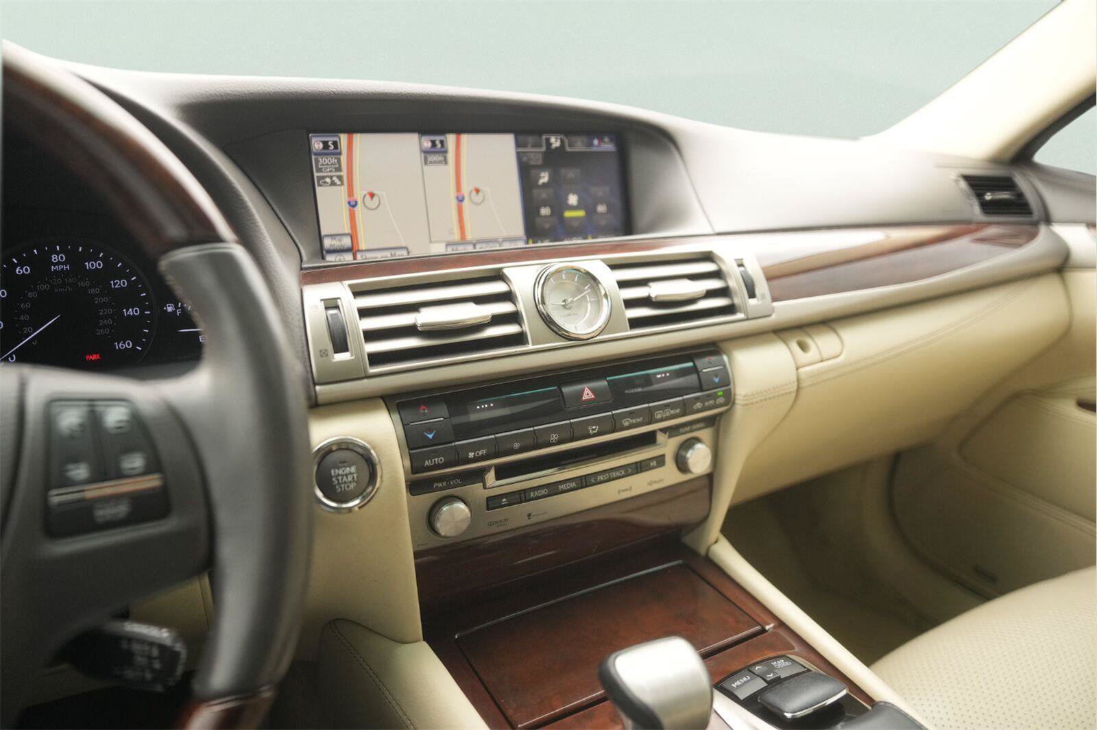 Used 2014 Lexus LS 460 w/ Comfort Package RWD image 27