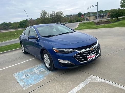 Used 2023 Chevrolet Malibu LT FWD image 4