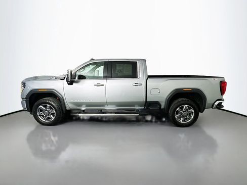 Used 2025 GMC Sierra 2500 SLE w/ SLE Value Package; AWD/4WD image 4