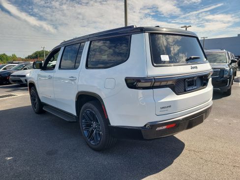 New 2026 Jeep Grand Wagoneer 4WD image 8