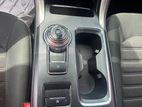 Used 2019 Ford Fusion SE FWD image 22