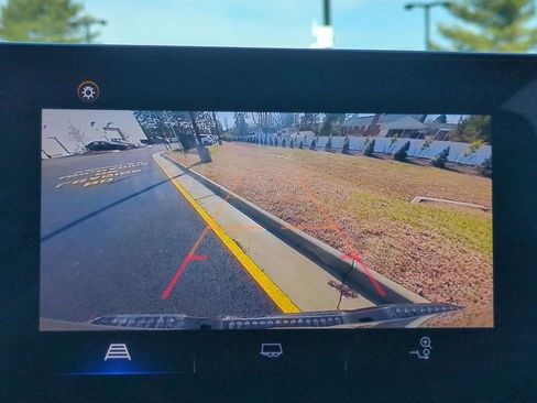 Used 2024 Chevrolet Colorado W/T image 20