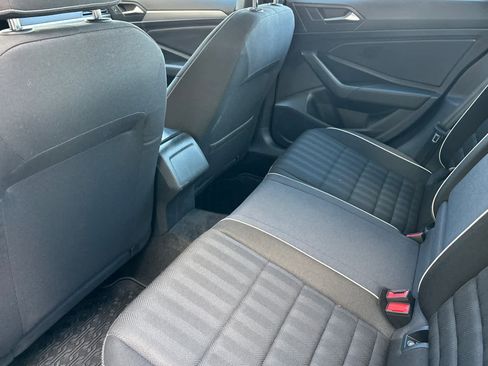 Used 2024 Volkswagen Jetta Sport image 11