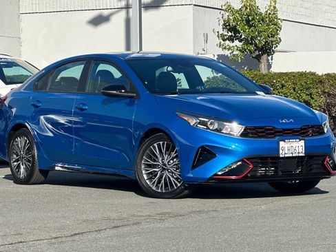 Used 2024 Kia Forte GT-Line w/ GT-Line Premium Package FWD image 2