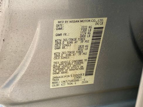 Used 2018 Nissan Titan SV AWD/4WD image 12