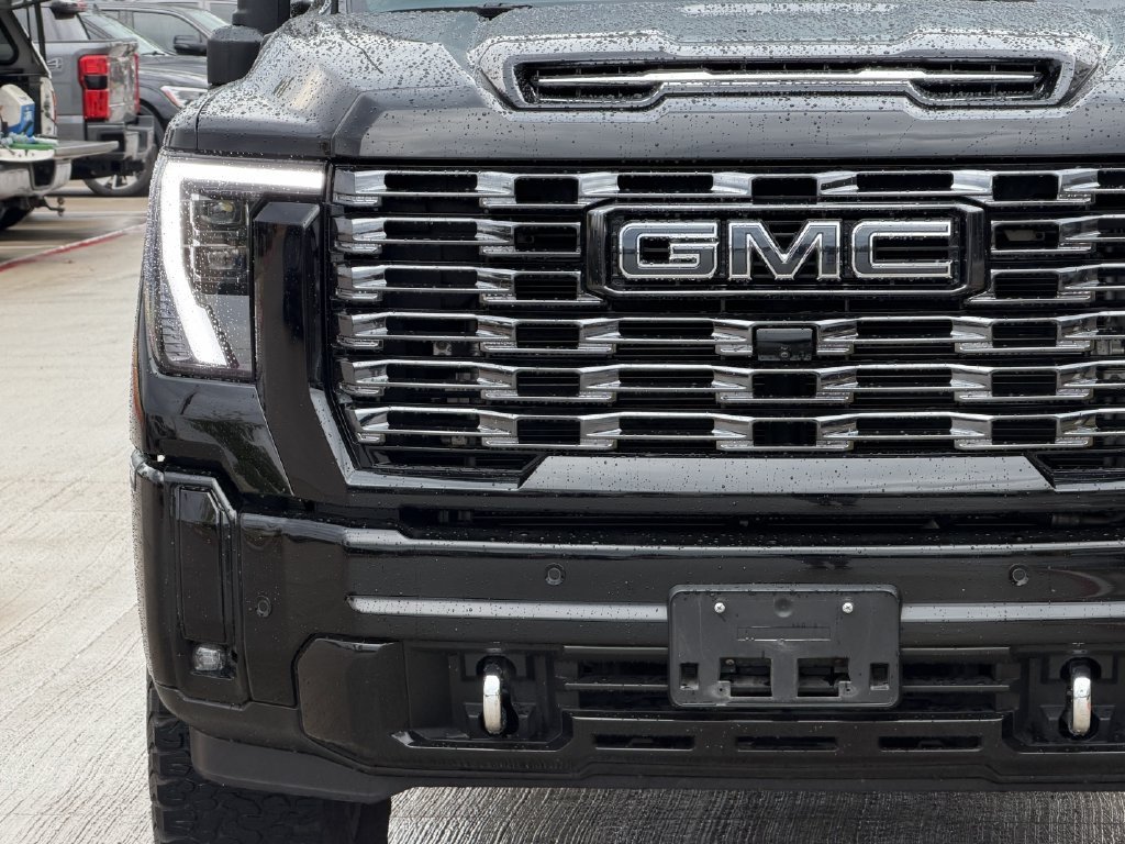 Used 2025 GMC Sierra 2500 Denali Ultimate AWD/4WD image 8
