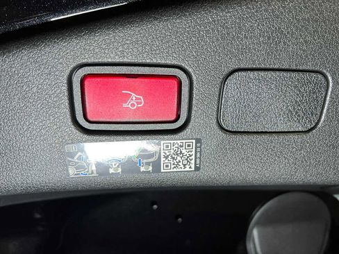 New 2026 Mercedes-Benz CLE 300 4MATIC Cabriolet image 17