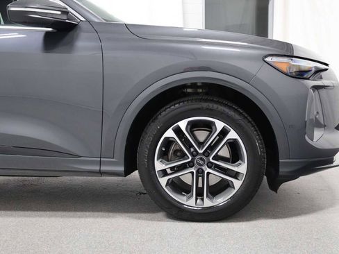 Certified 2025 Audi Q5 Prestige AWD/4WD image 11