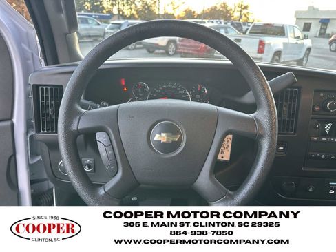 Used 2023 Chevrolet Express 2500 w/ Driver Convenience Package image 28