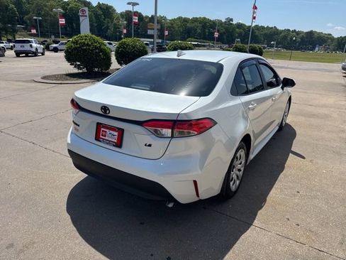 Used 2026 Toyota Corolla LE FWD image 10