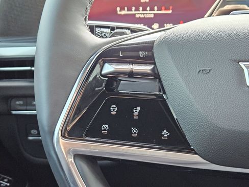 Certified 2025 Cadillac Escalade ESV Sport w/ LPO, Floor Liner Package image 23