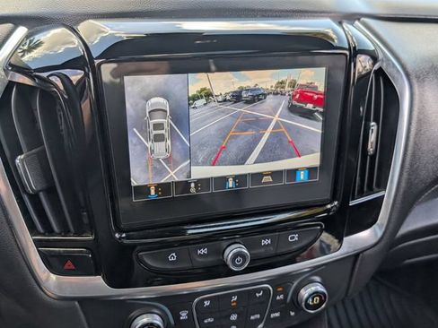 Used 2023 Chevrolet Traverse RS AWD/4WD image 27