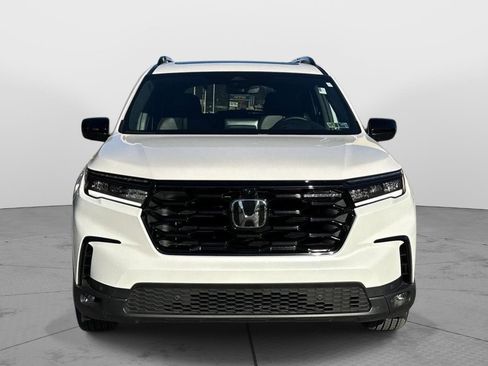 Certified 2025 Honda Pilot Black Edition image 52