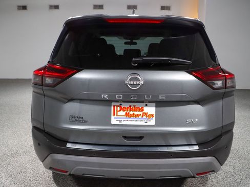 Used 2023 Nissan Rogue SV FWD image 8