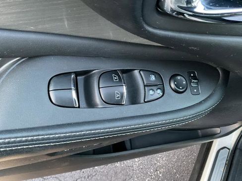 Used 2017 Nissan Murano SL w/ SL Technology Package image 7
