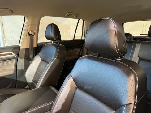 Used 2021 Volkswagen Atlas SE FWD image 29