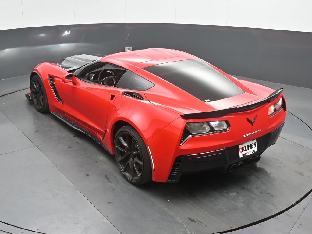 Used 2016 Chevrolet Corvette Z06 w/ 3LZ Preferred Equipment Group RWD image 40