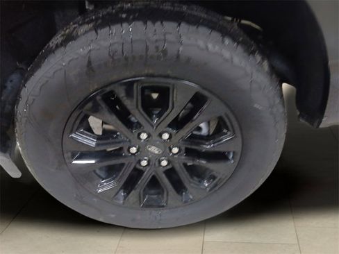 Certified 2025 Ford F150 Lariat image 12