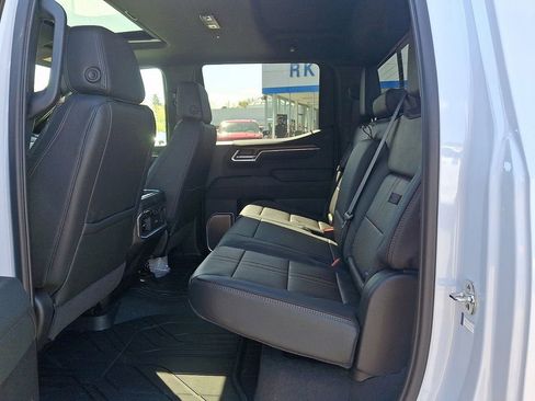 New 2026 Chevrolet Silverado 1500 High Country w/ High Country Premium Package AWD/4WD image 9