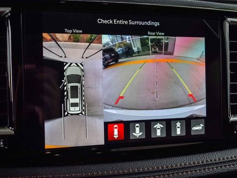 New 2026 Chrysler Pacifica Pinnacle w/ Trailer Tow Group AWD/4WD image 24