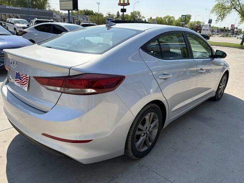 Used 2018 Hyundai Elantra SEL image 6